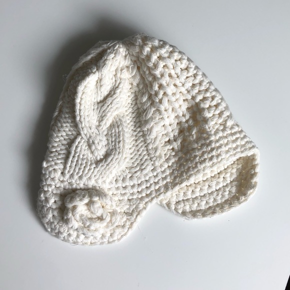 Baby White Hat Girls - Picture 2 of 3